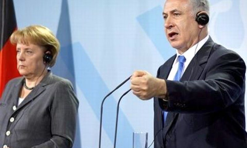 נתניהו ומרקל. מאזינים לידידות [צילום: AP]