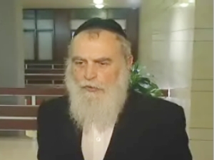 הלפרט. אבא בשעת הצורך יכול להכות