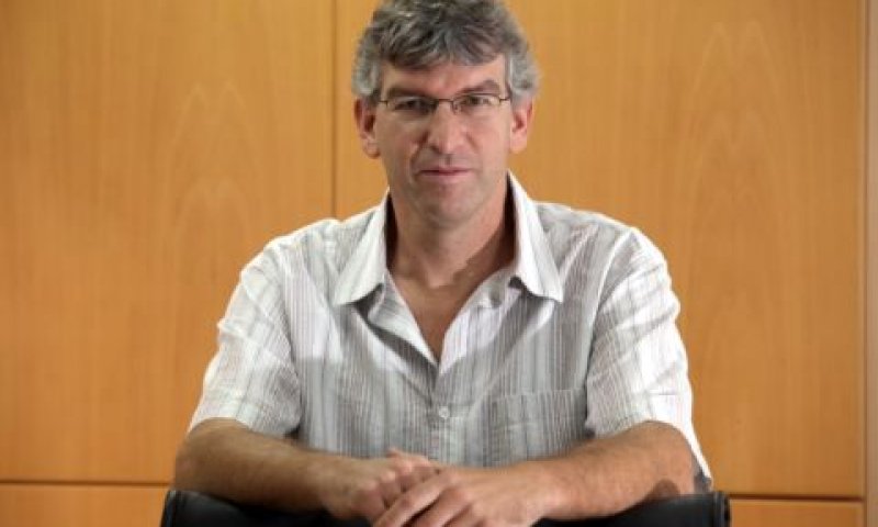 ניסן. לומד [צילום: פלאש 90]
