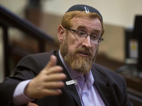 ח"כ גליק. איימו שלא יעבירו את החוק [צילום: סבסטיאן שיינר/AP]