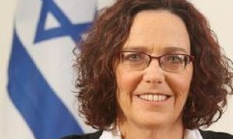 כהן. אישרה