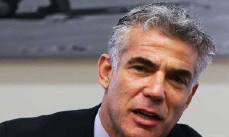 לפיד. לא מסכים עם ה"אח" [צילום: פלאש 90]