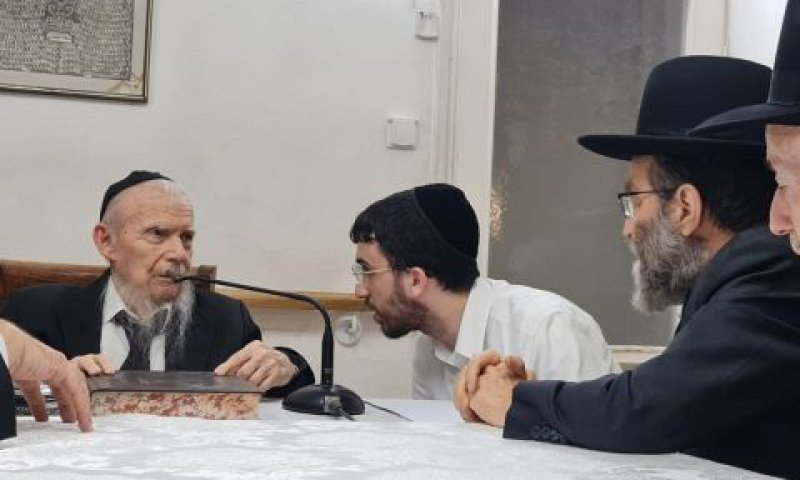 חברי דגל התורה אצל הרב גרשון אדלשטיין