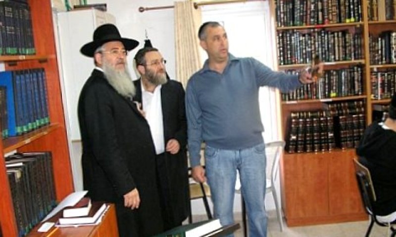 מרציאנו בישיבת אחיעזר