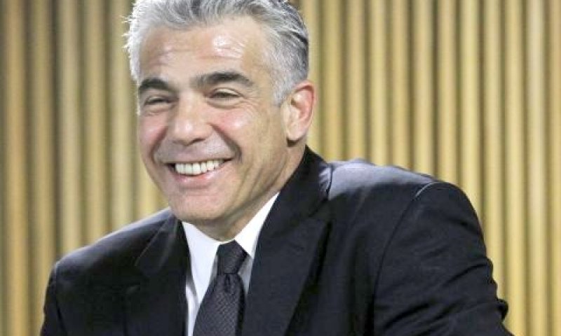 לפיד. כלכלה פרטית [צילום: פלאש 90]