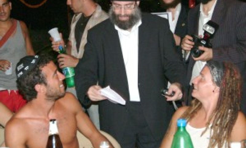 חוגגים ליל סדר בהודו [צילום: פלאש 90]