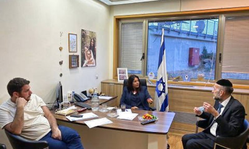 אורי מקלב, מירי רגב ורמ"ט השרה משה בן-זקן [ארכיון]
