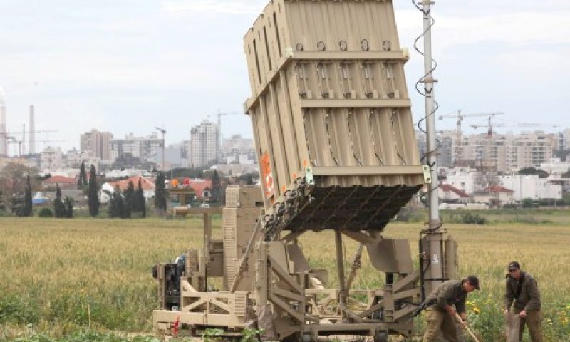 עיכוב בפיתוח. סוללת כיפת ברזל [צילום: פלאש 90]