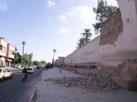 החומה העתיקה במרקש נפגעה [צילום: מוסעאב אלשמי/AP]