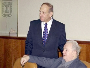 אולמרט ולפיד. חברים [צילום: לע"מ]