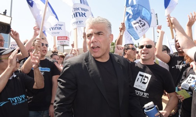 לפיד. אין טענה לחרדים אלא לנתניהו [צילום: אלעד גוטמן]