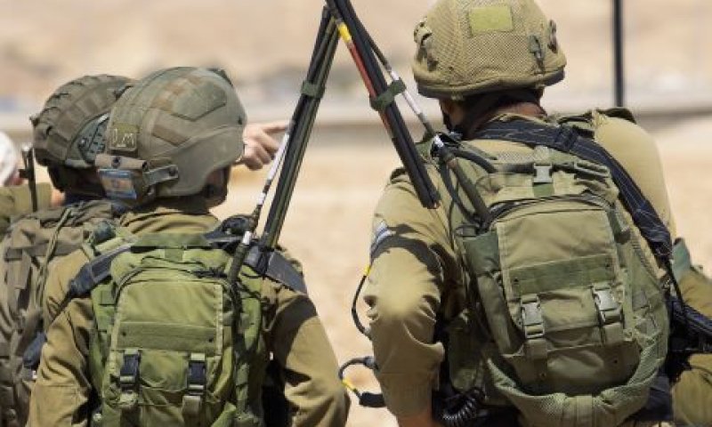שירותי מעבדה בפריסה ארצית [צילום: משה שי, פלאש 90]