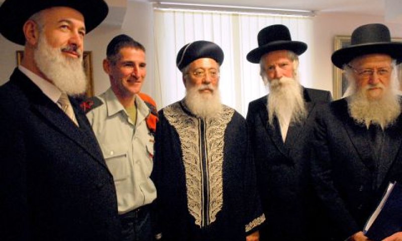 האלוף גולן בפגישתו עם הרבנים [דו"צ]