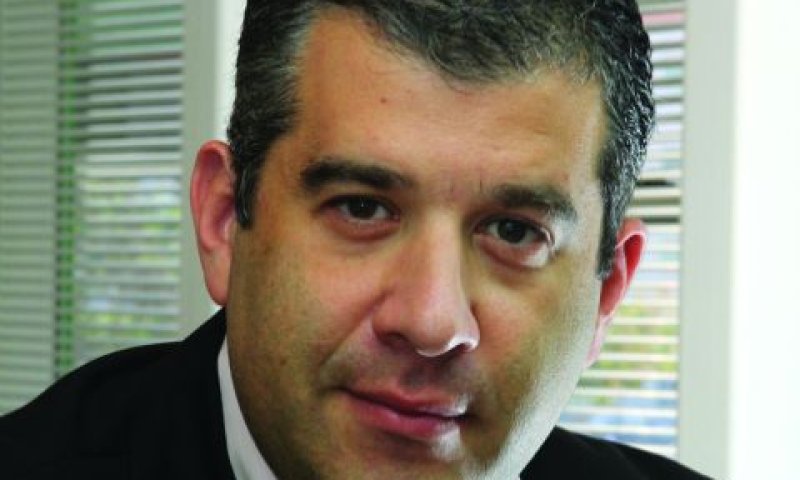 שמלצר. שורת חשדות [צילום: יחסי ציבור]