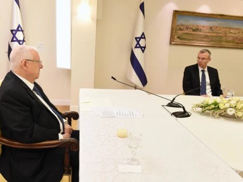 השר לוין בבית הנשיא [צילום: מארק ניימן/לע"מ]