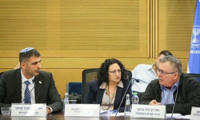 ביטן. עימות חזיתי מול השר קרעי [צילום: נועם מושקוביץ/דוברות הכנסת]