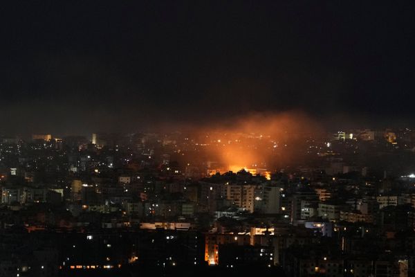 תקיפת רובע הדאחיה [צילום: חסן עמר/AP]