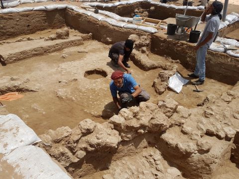 חפירת רשות העתיקות בשנת 2018, פני הקמת שכונת אגמים [צילום: יעל עבאדי-רייס, רשות העתיקות]