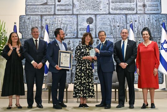 "אחרי המבול" [צילום: מאיר אליפור]