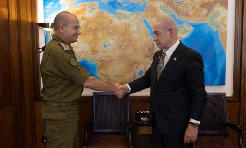 נתניהו עם רומן גופמן [צילום: דוברות ראש הממשלה]
