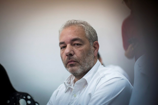 פישר. בבית המשפט [צילום: פלאש 90]