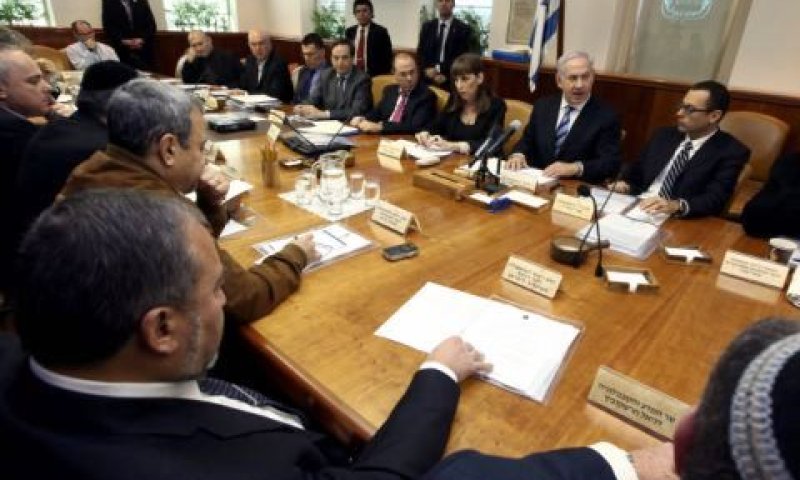 הממשלה תאשר את גזירות נתניהו ושטייניץ [צילום: פלאש 90]