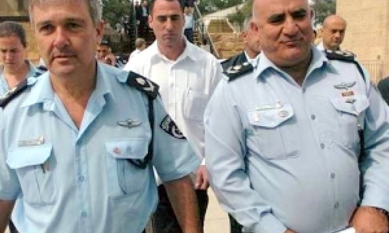 מימין לשמאל: משה קראדי ודודי כהן [צילום: פלאש 90]