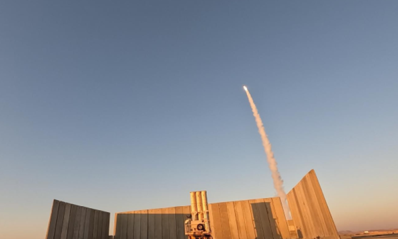 האצה משמעותית נוספת בייצור הסדרתי של מיירטי החץ [צילום: אגף דוברות וקשרי ציבור במשרד הביטחון]