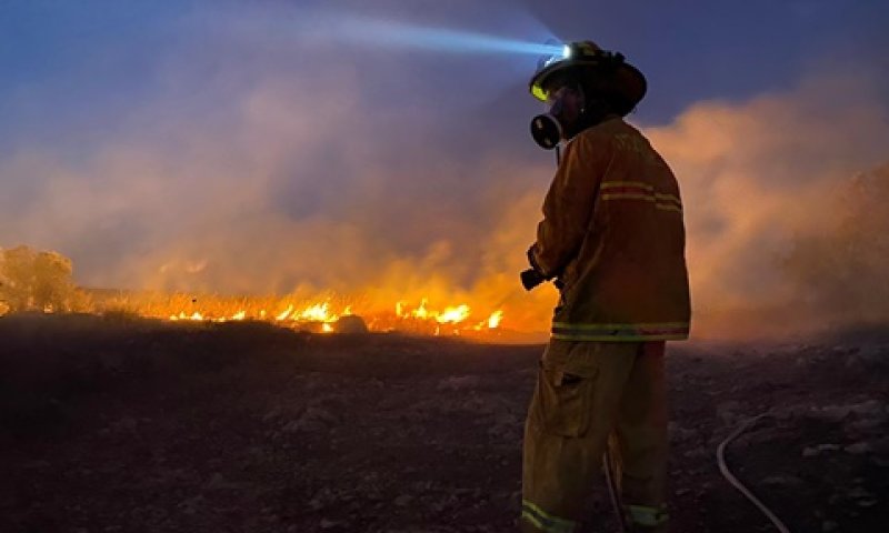 17 צוותי כיבוי [צילום: עומר שפירא תיעוד מבצעי כבאות והצלה לישראל]