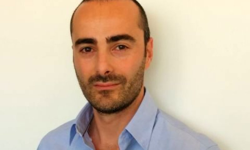 שנפלד. סחר אלקטרוני [צילום: שירלי ליי]