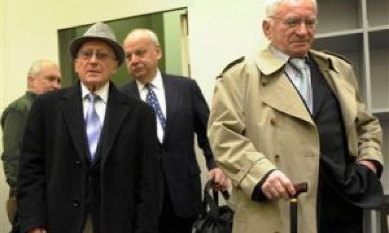 תומאס בלאט מימין, ופיליפ ביאלוביץ' [צילום: AP]