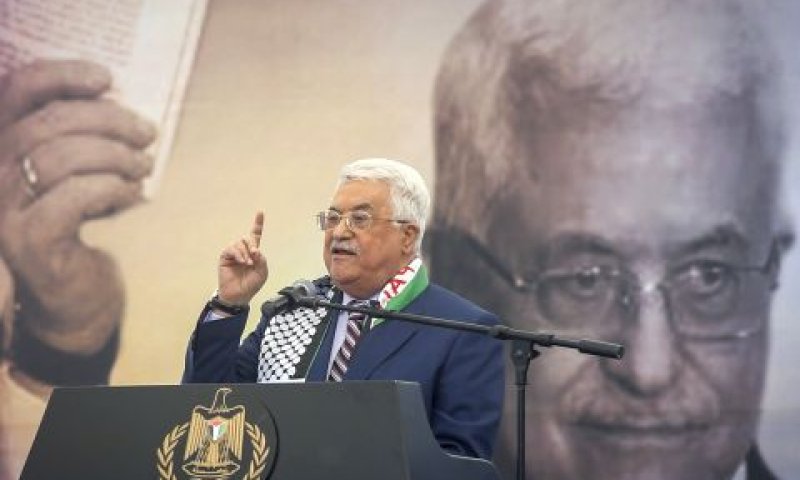 אבו מאזן. צ'ק פתוח למחבלים [צילום: פלאש 90]