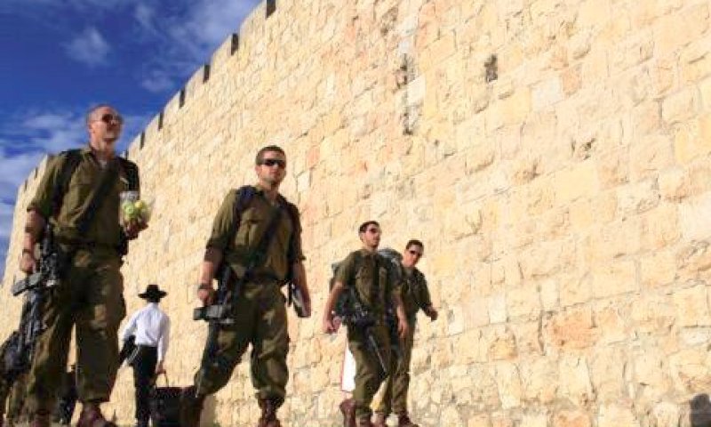 סיור חיילים בירושלים [צילום ארכיון: פלאש 90]