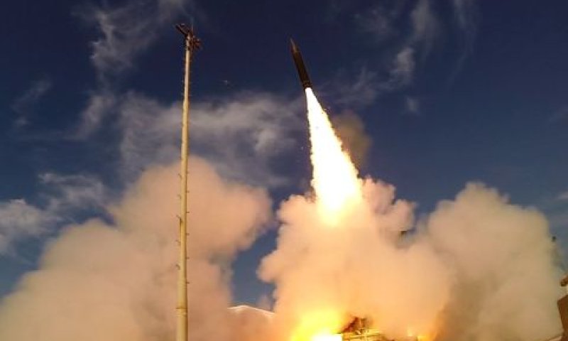 שיגור טיל חץ 3 [צילום: דוברות משרד הביטחון]