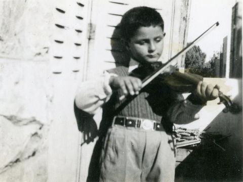 חיים צור בצעירותו [צילום: ארכיון משפחתי]
