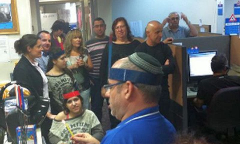עובדי CALL יכול השבוע [צילום: עמוד הפייסבוק של CALL יכול]