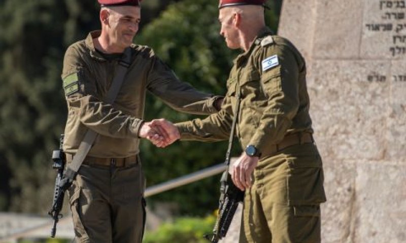 אלוף אורי גורדין ותא"ל יובל גז [צילום: דובר צה''ל]