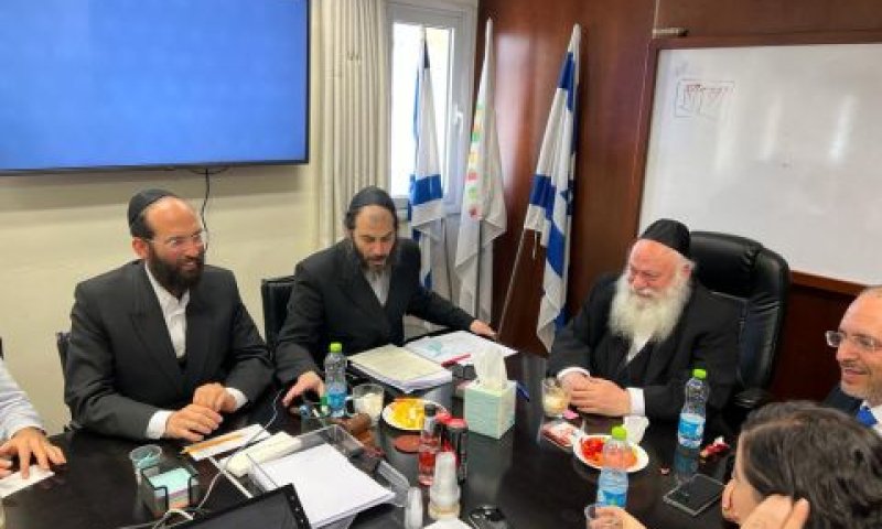 [צילום: תקשורת השר]