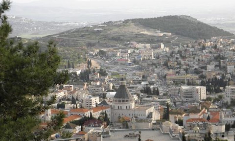 נצרת. עיכוב בשל פלישה [צילום: מירב ארד]