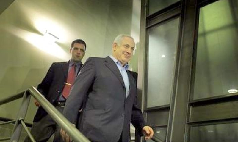 נתניהו באולפני ערוץ 2 [AP]
