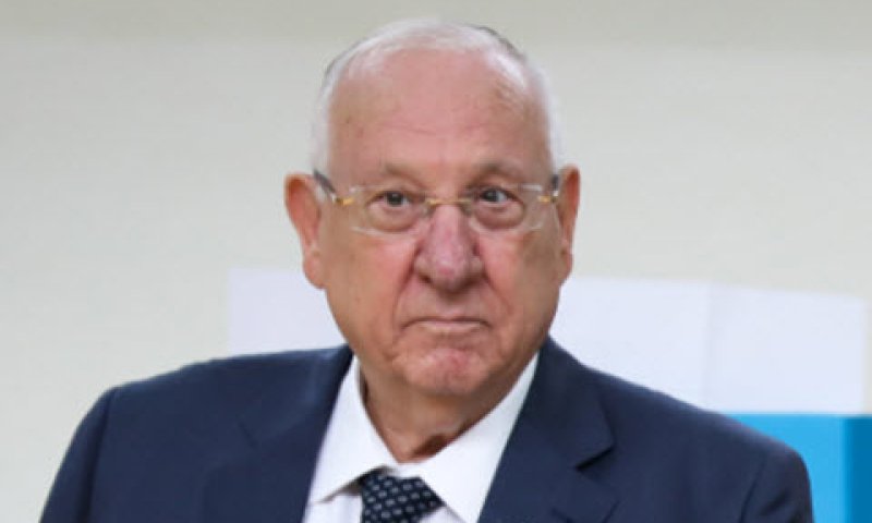 נשיא המדינה. עוקב בדאגה רבה [צילום: אוליביה פחיטוסי/פלאש 90]