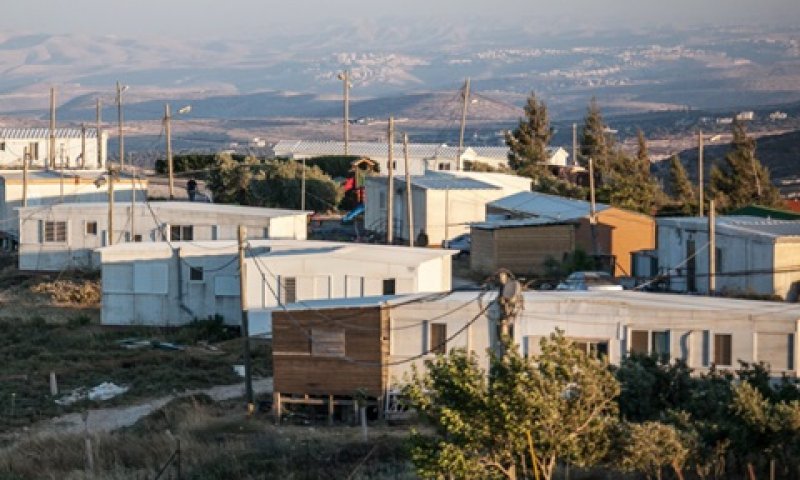 עמונה. לקראת הריסה [צילום: פלאש 90]