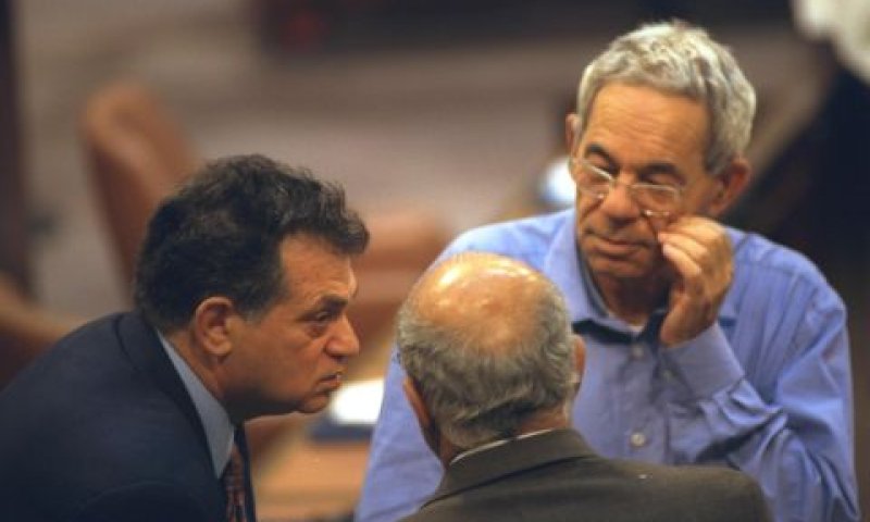 יהודה הראל, אביגדור קהלני ועמנואל זיסמן בכנסת [צילום: עמוס בן-גרשום]