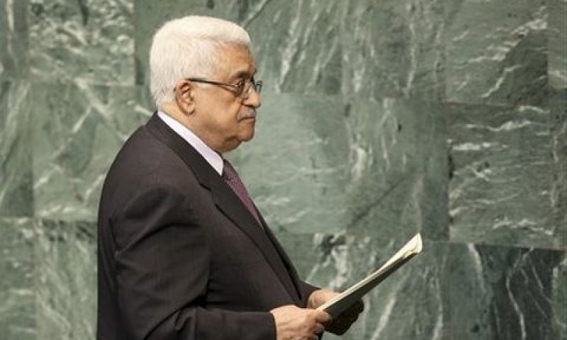 אבו מאזן. טרם החליט האם לפעול רשמית [צילום: AP]