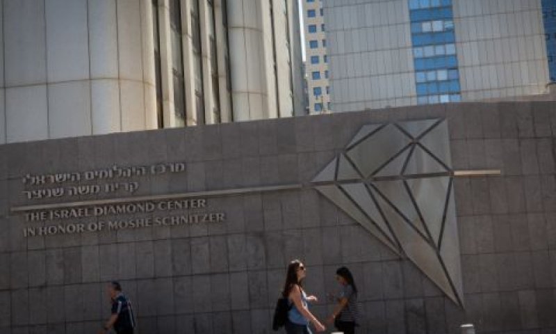 ריבית של 15% בשנה [צילום: מרים אלסטר, פלאש 90]