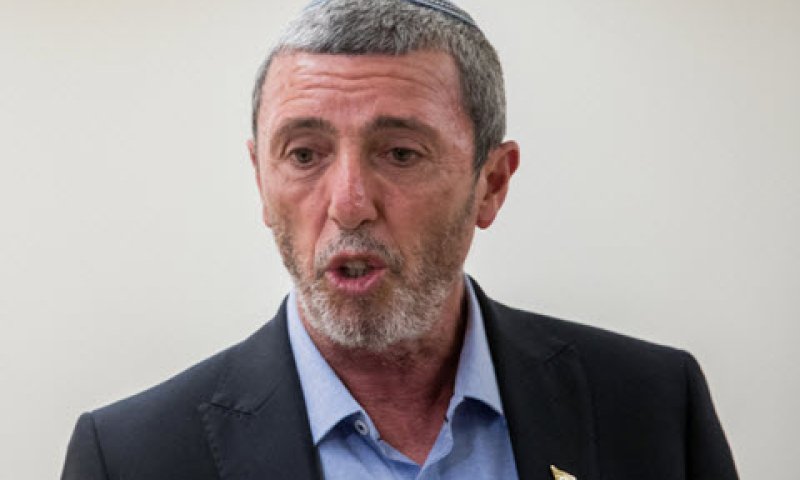 פרץ. פורש מהמירוץ [צילום: יונתן זינדל/פלאש 90]