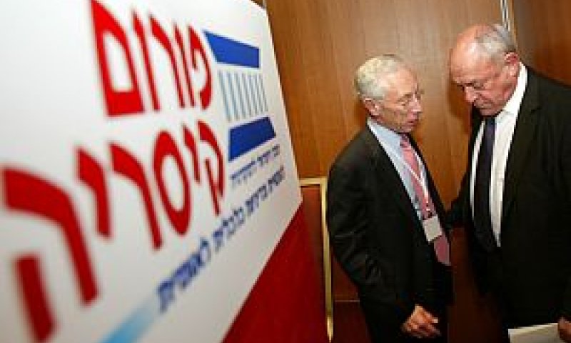 בר-און, פישר. דרושה התערבות [פלאש 90]