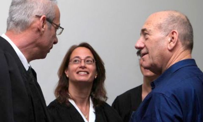 נגב, אולמרט ותל-צור בביהמ"ש בירושלים [צילום: פלאש 90]