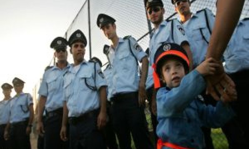 יש עתיד לשוטרים [צילום: AP]