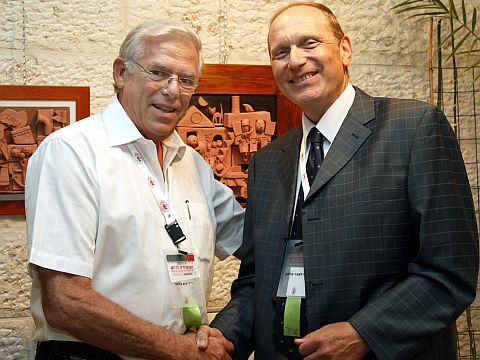 ד"ר אידלמן מחליף את ד"ר בלשר [צילום: ששון תירם]
